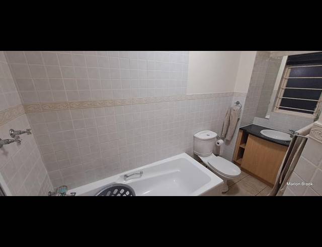 2 BEDROOM PROPERTY TO RENT IN MELROSE